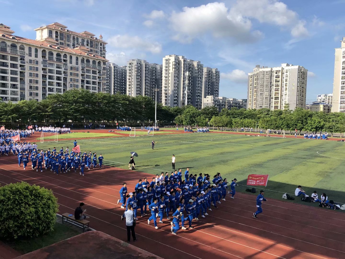 钦州一中高三年级举行2020年"助力高考"跑操比赛--市