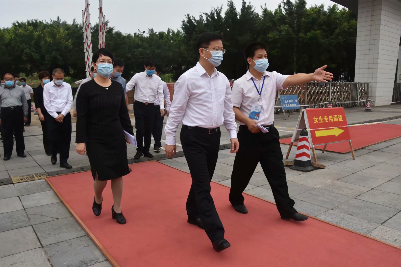 谭丕创市长一行到我校检查高三初三年级2020年春季学期开学准备工作”