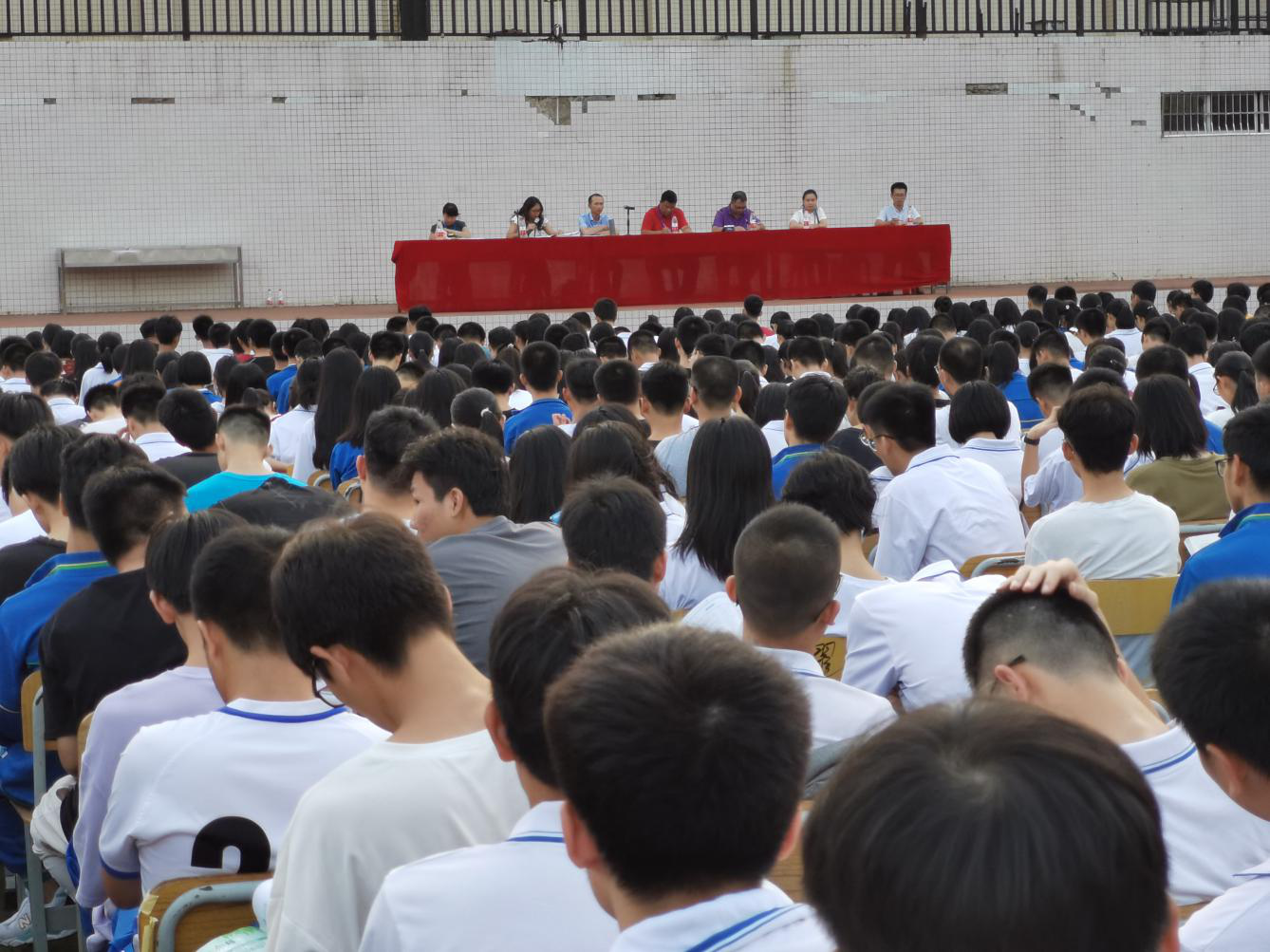 我校高二年级召开2020年春季学期5月月考分析会”